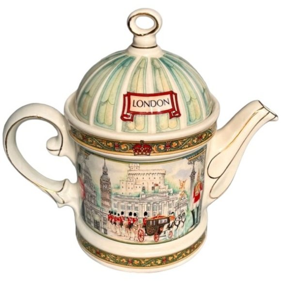 James Sadler 2-cup Porcelain Teapot - London Horseguards Buckingham Palace - Picture 1 of 9